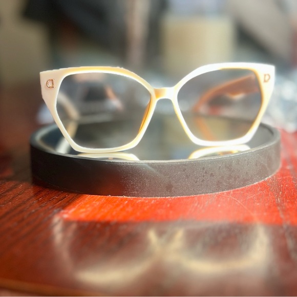 Designer Cream Sunglasses - Picture 2 of 5